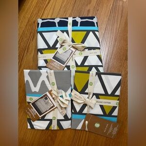 MWT West Elm Organic Geo Linked Tile Duvet Cover Yellow, Navy, Gray F/Q 2 Sham